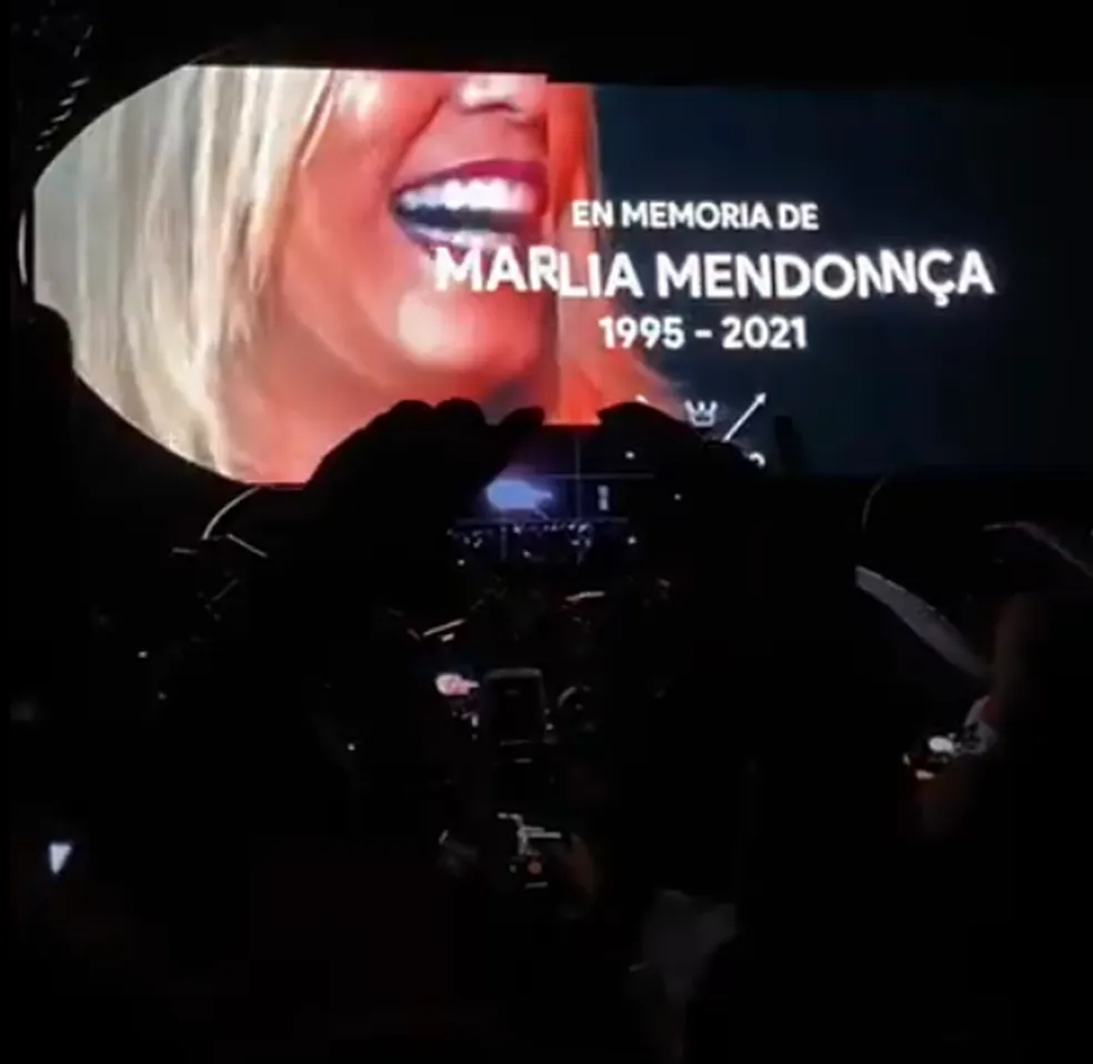 homenagem à Marília Mendonça