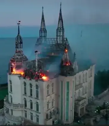 Prédio conhecido como “Castelo de Harry Potter” é destruído por ataque russo na Ucrânia